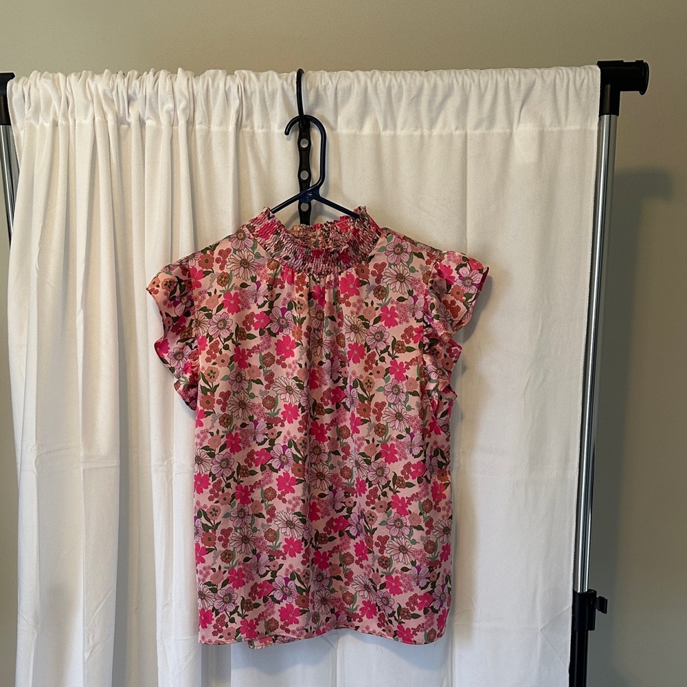 eesome Pink Floral Smocked Top